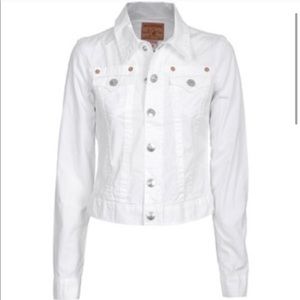 True Religion white Denim jacket size c’s